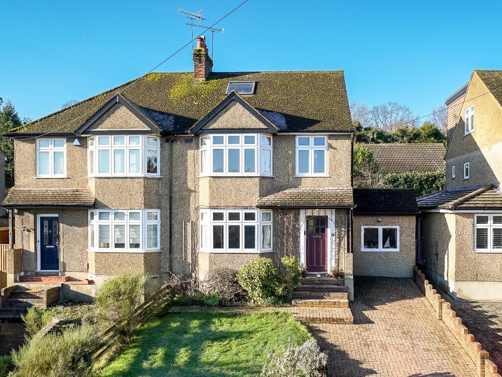 Main image of property: Park Road, Hemel Hempstead, Hertfordshire, HP1