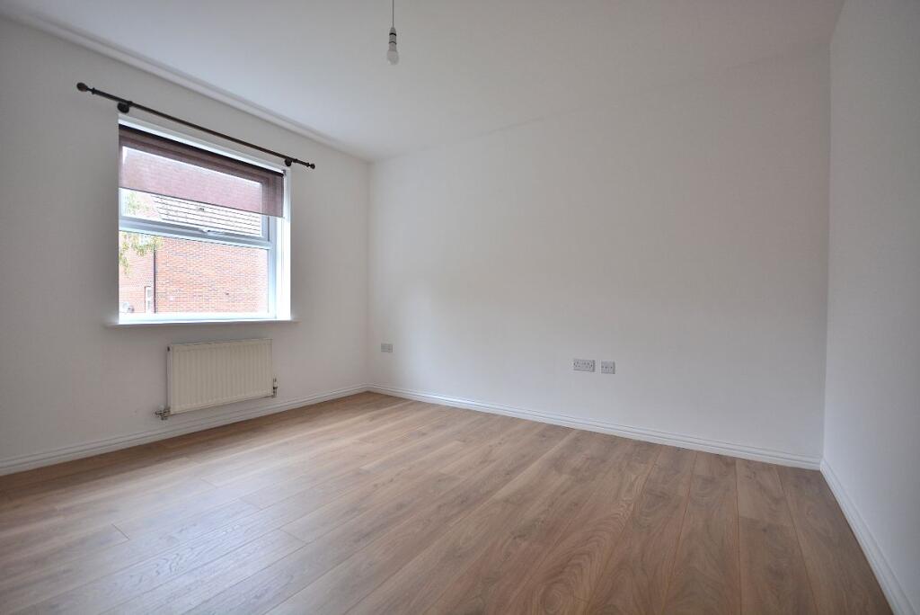 House in Gedling, Bestwood Village - More