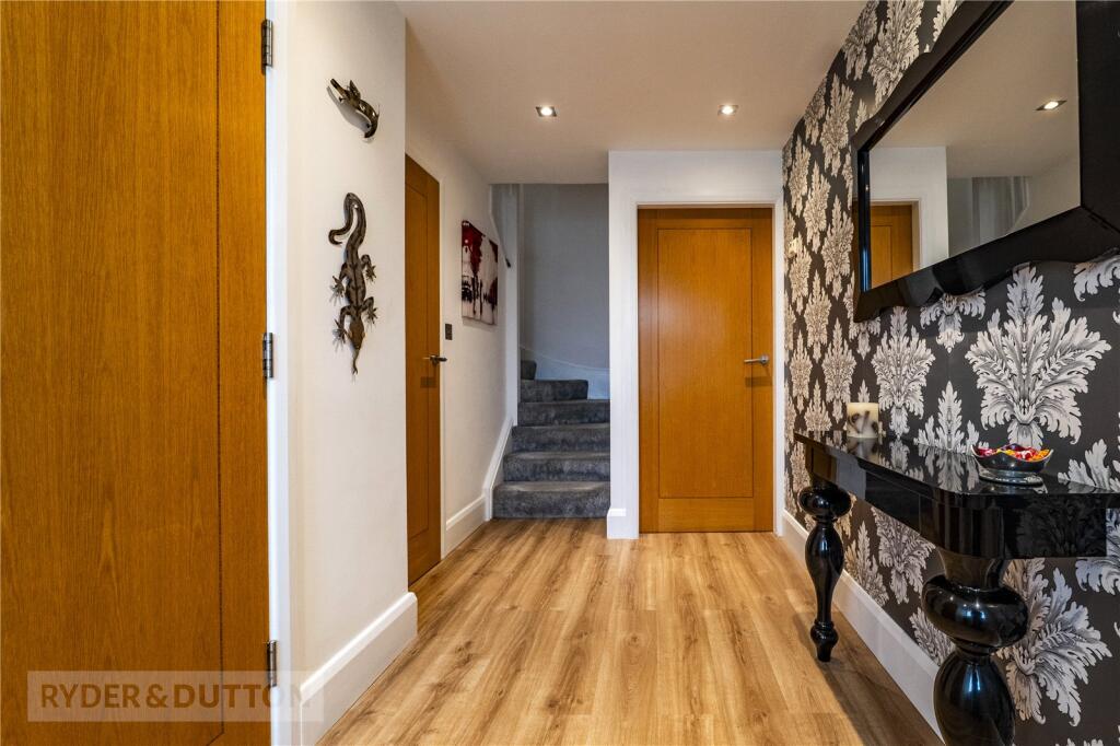 Greenfields, Sowerby Bridge, West Yorkshire, HX6 photo 3