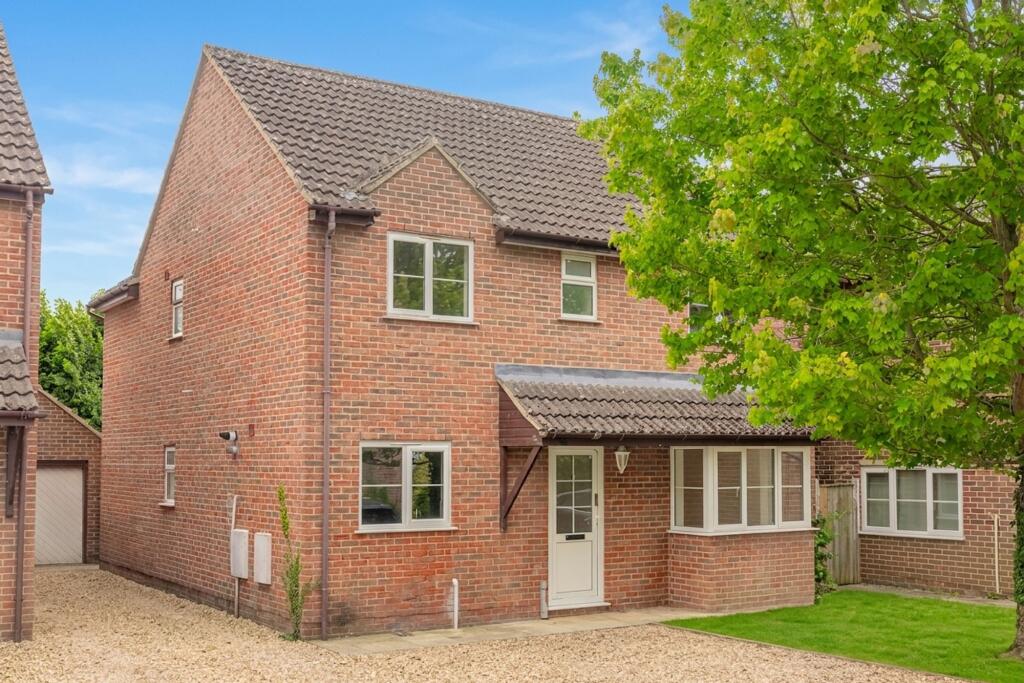 Main image of property: Dale Place, Kidlington, OX5