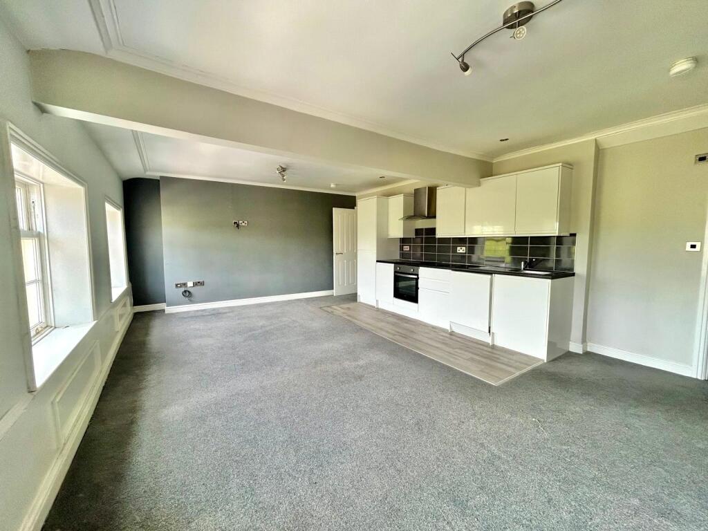 Apartment in Wirral, Liverpool City Region - More