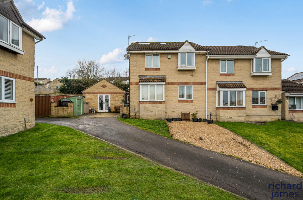 Main image of property: Angelica Close, Woodhall Park, Swindon, SN2