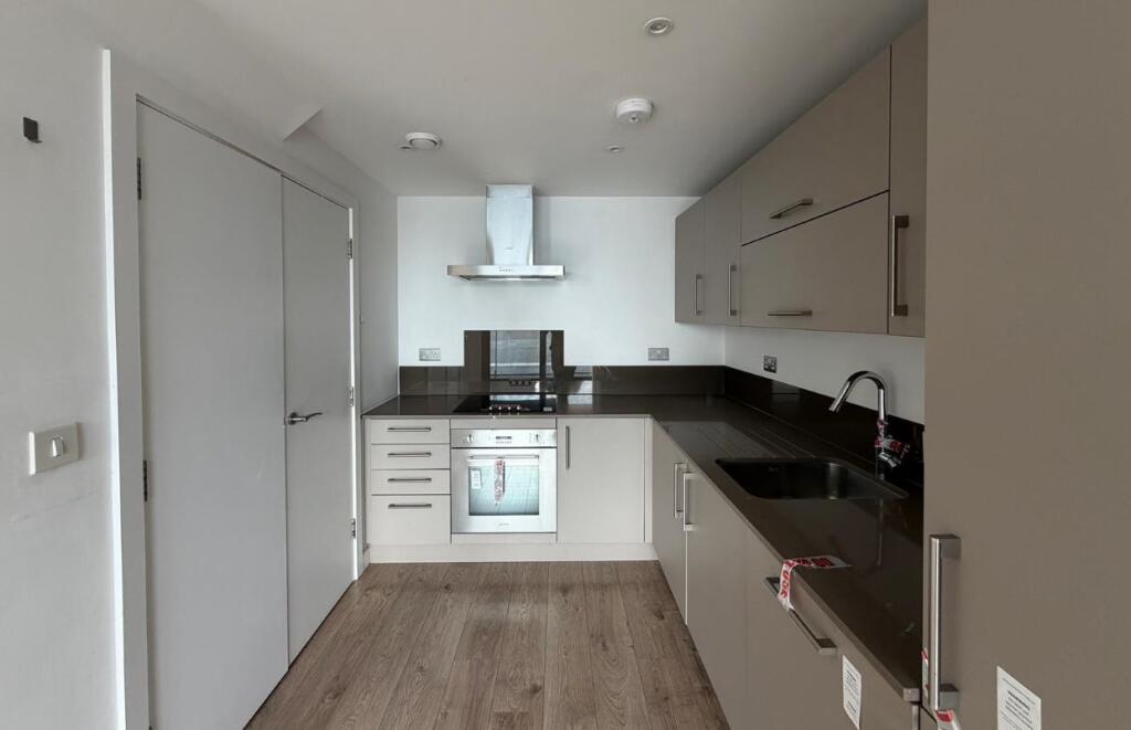 Apartment in London - View 2