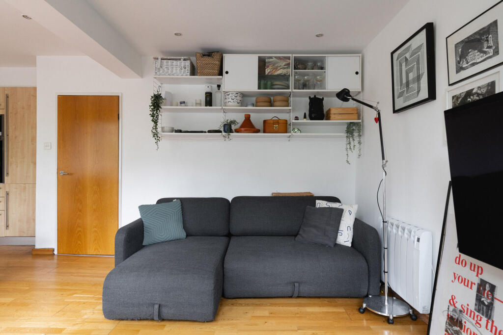 Apartment in London - More