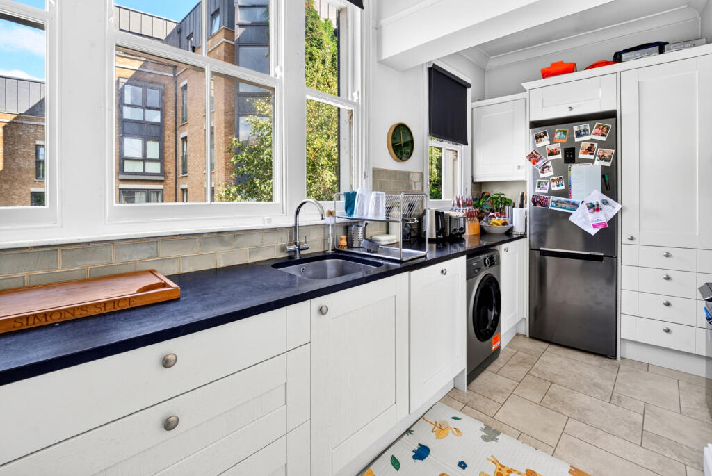 Apartment in London - View 4