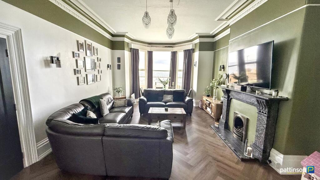 House in Newbiggin by the Sea - More