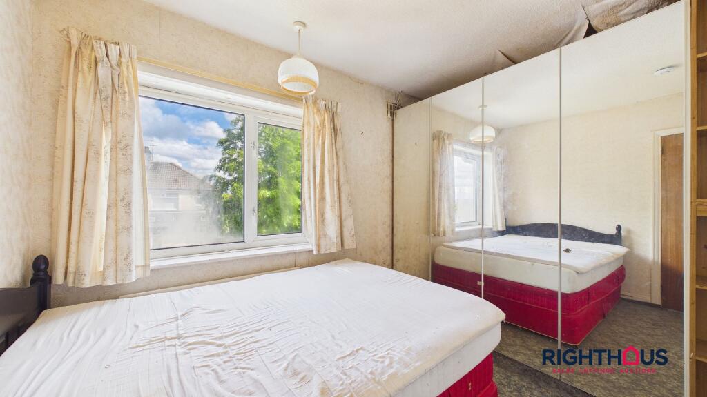 Pickles Lane, Bradford, BD7 - View 6