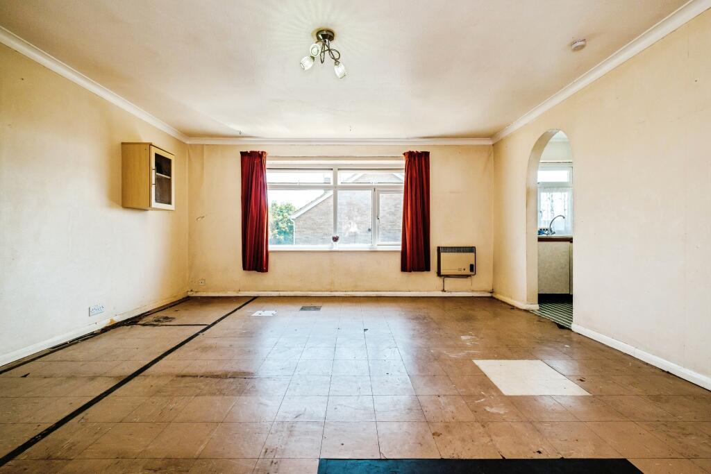 Highdown Avenue, Worthing, BN13 photo 4