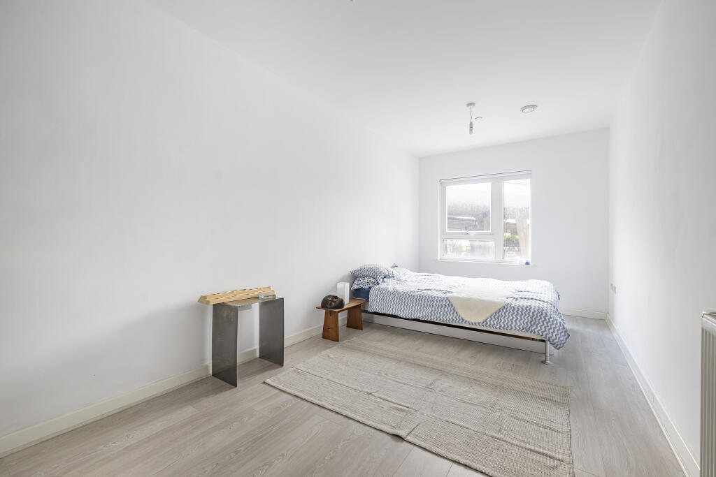 Apartment in London - View 5