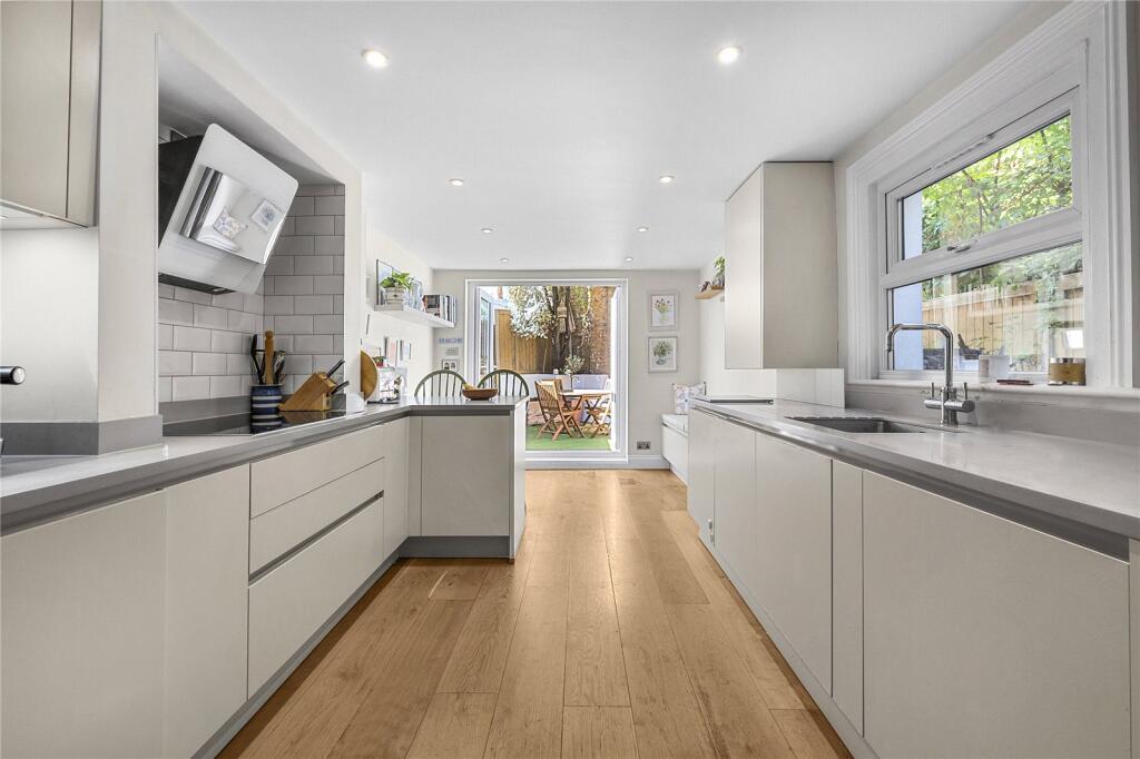 House in London - View 4