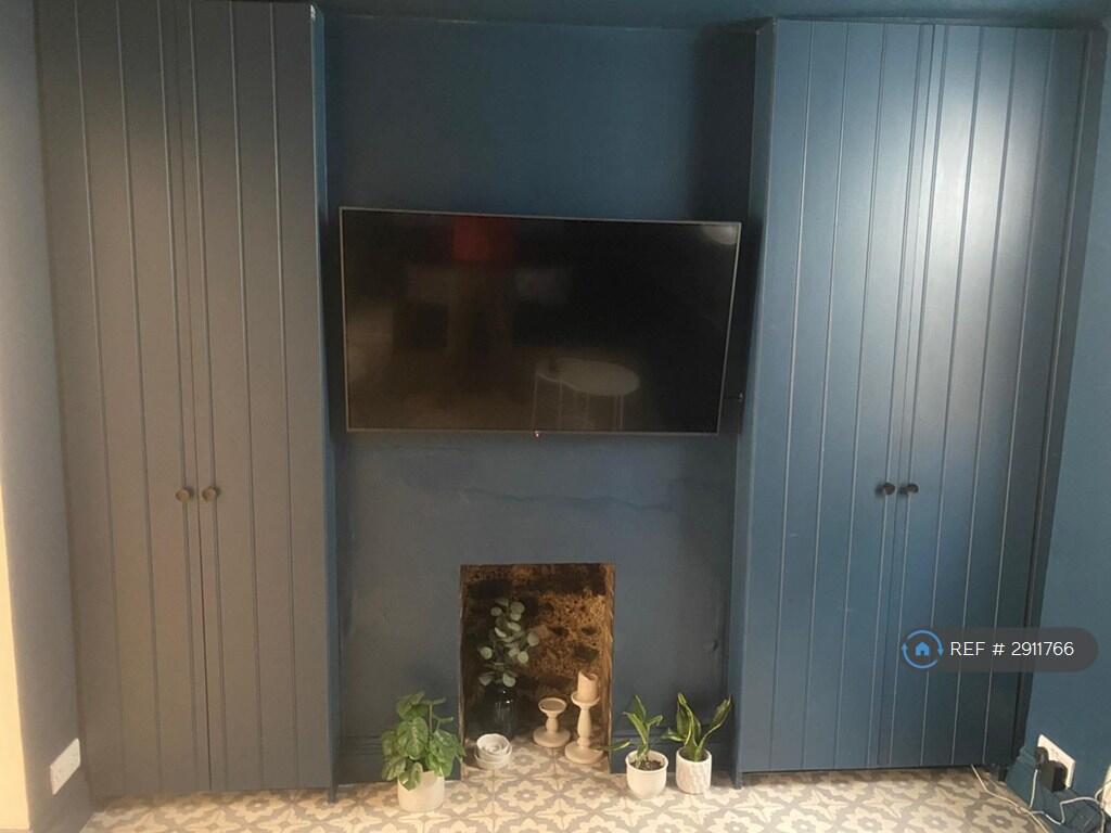 4 bedroom terraced house for rent
