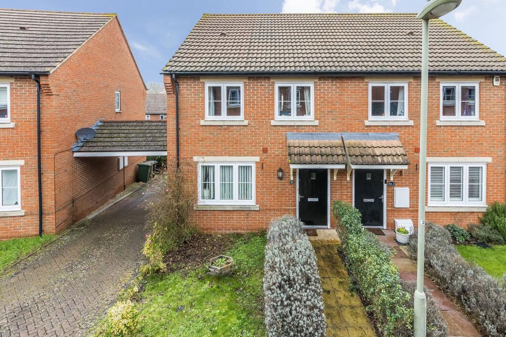 Main image of property: Walnut Lane, Didcot, OX11