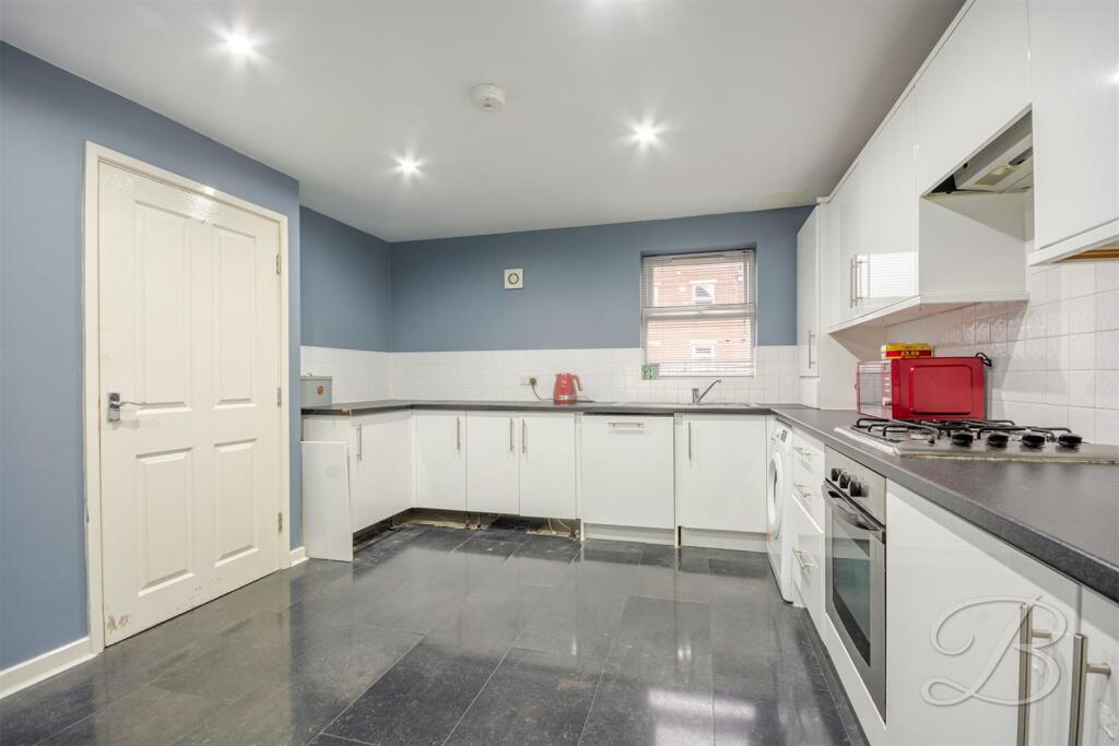 Church Drive, Shirebrook, Mansfield photo 2