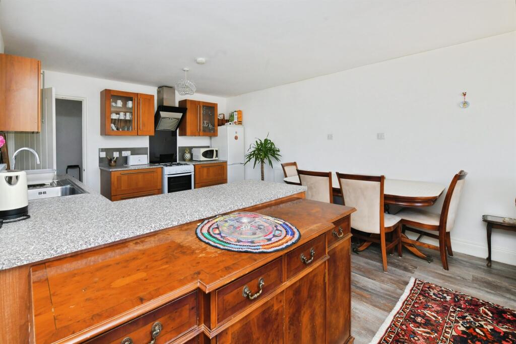 House in Saltash, Cornwall - View 3