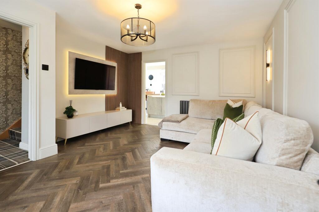 House in Dudley, West Midlands - View 4