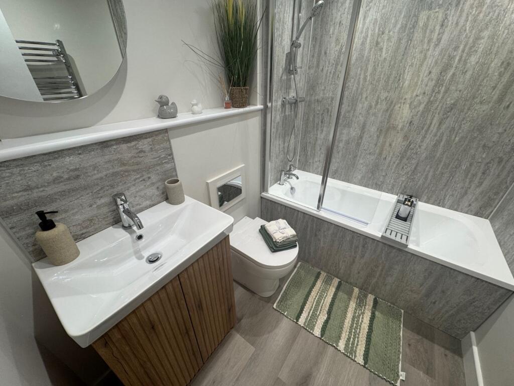 Apartment in Southampton - View 5