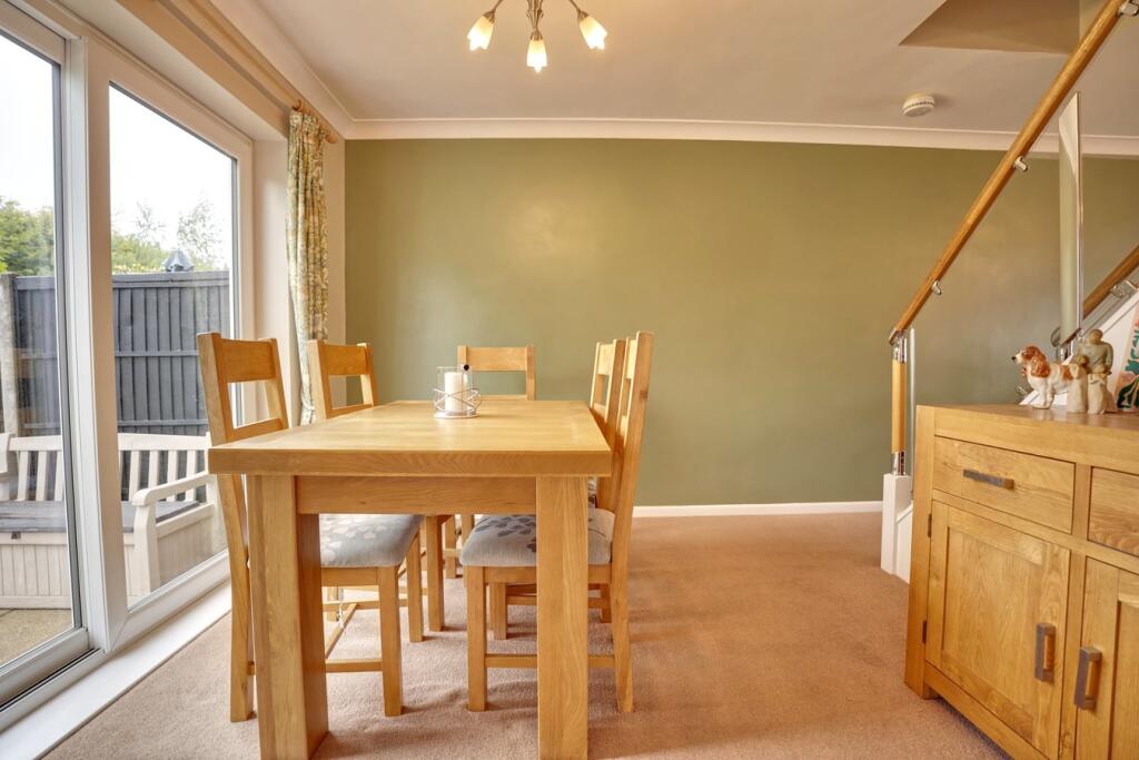 House in Epping Forest, Sheering - More