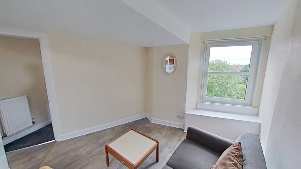 Apartment in Edinburgh - View 3