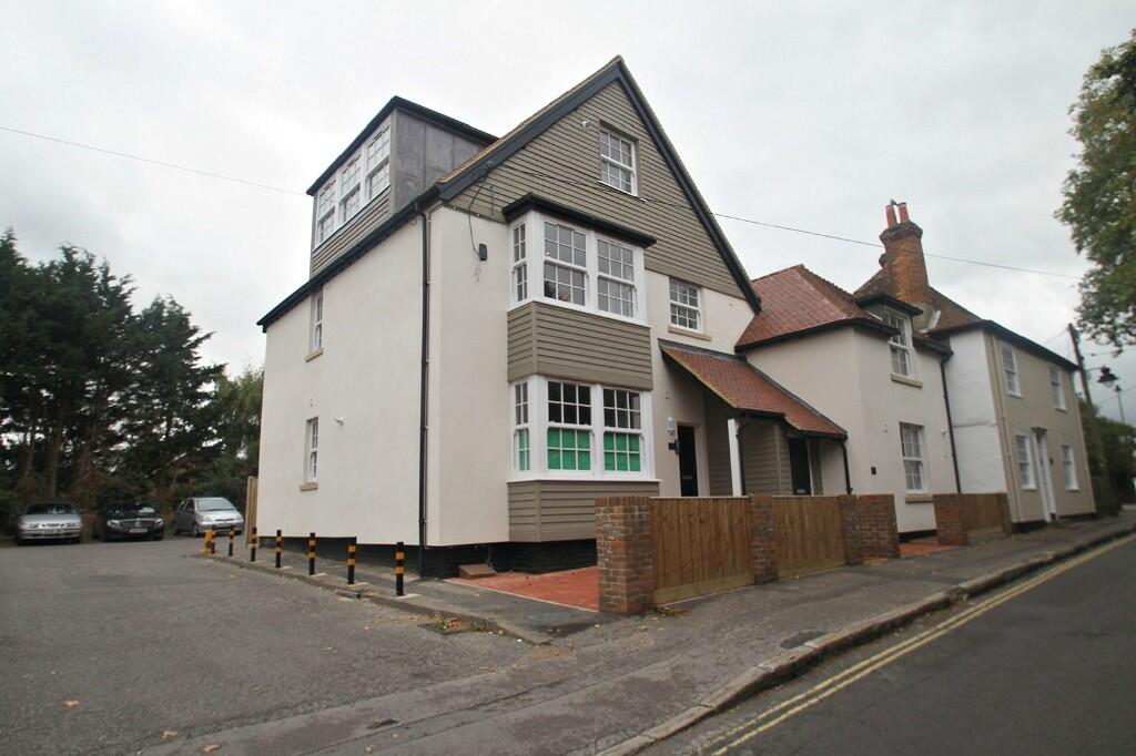 Main image of property: High Street, Hamble