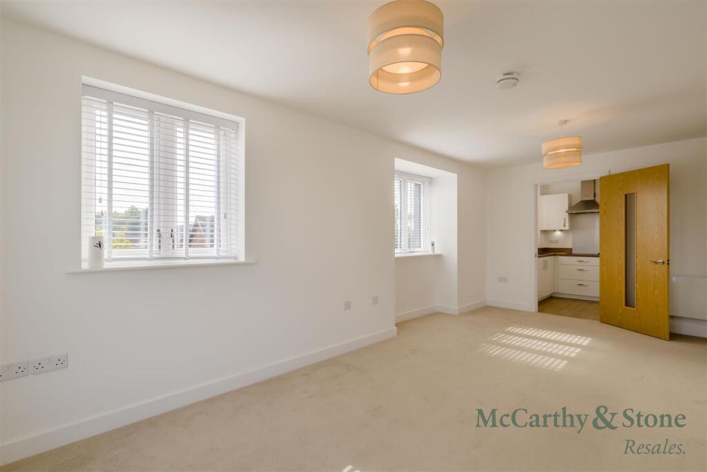 Apartment in Norwich - View 3
