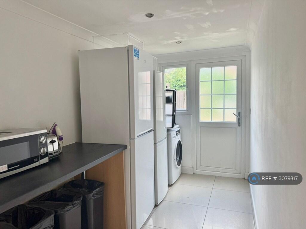 House in Reading - View 5