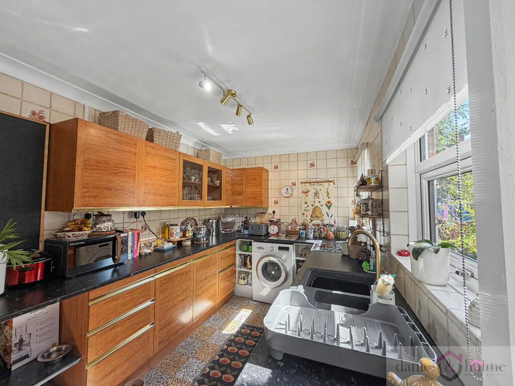 House in Stoke-on-Trent - View 5