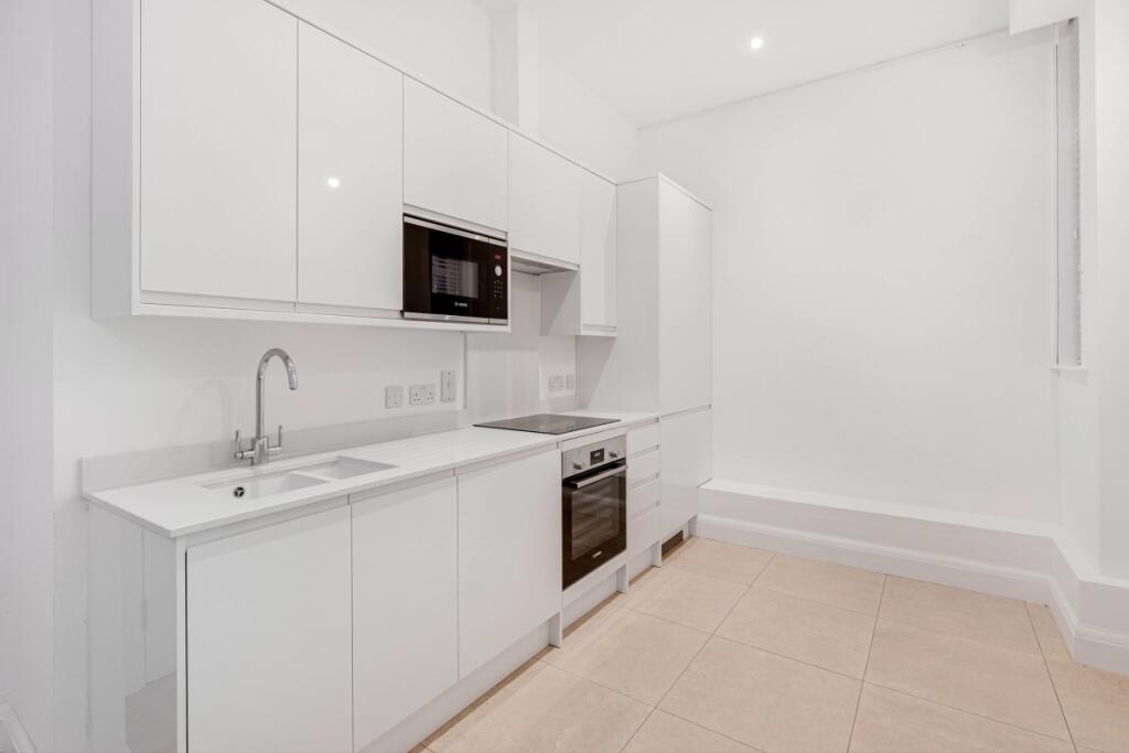 Apartment in London - View 5