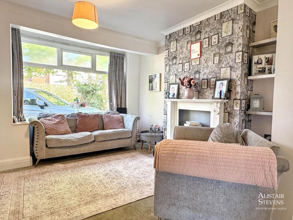 House in Oldham, Greater Manchester - More