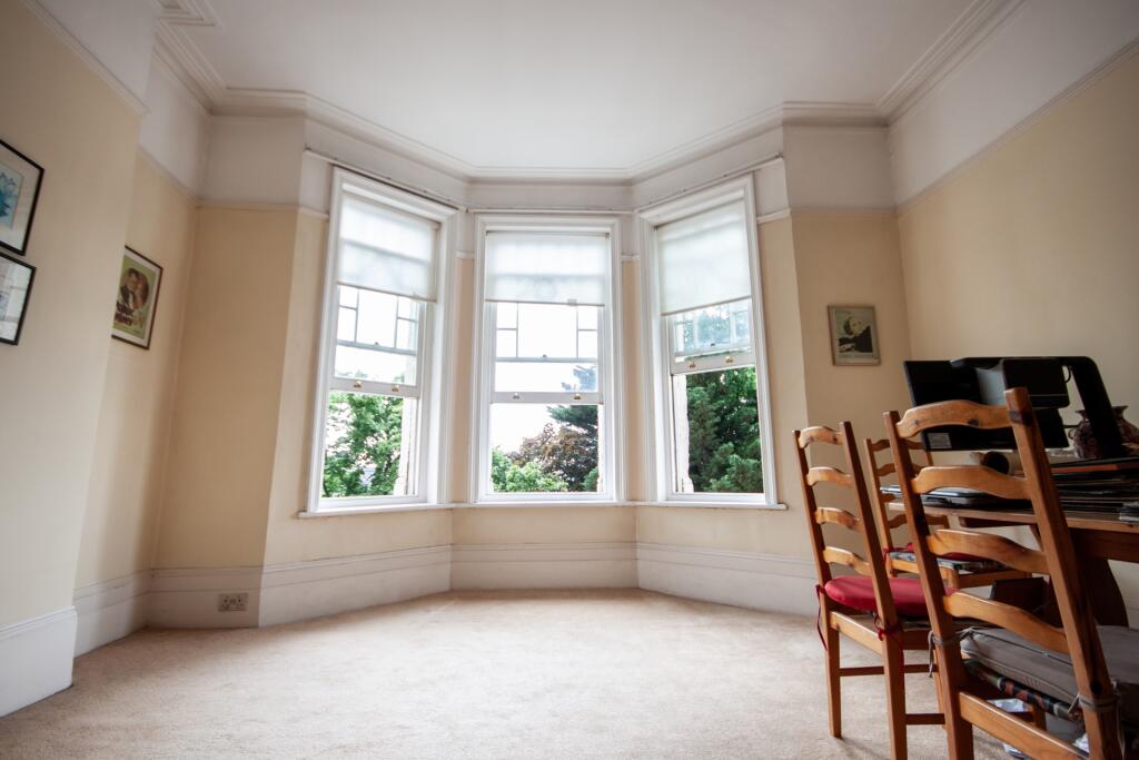 Chase Mansions, Gondar Gardens, West Hampstead, NW6 photo 2
