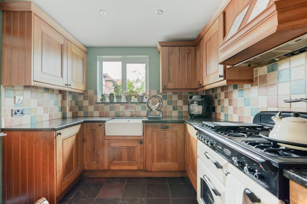 House in Tonbridge - More