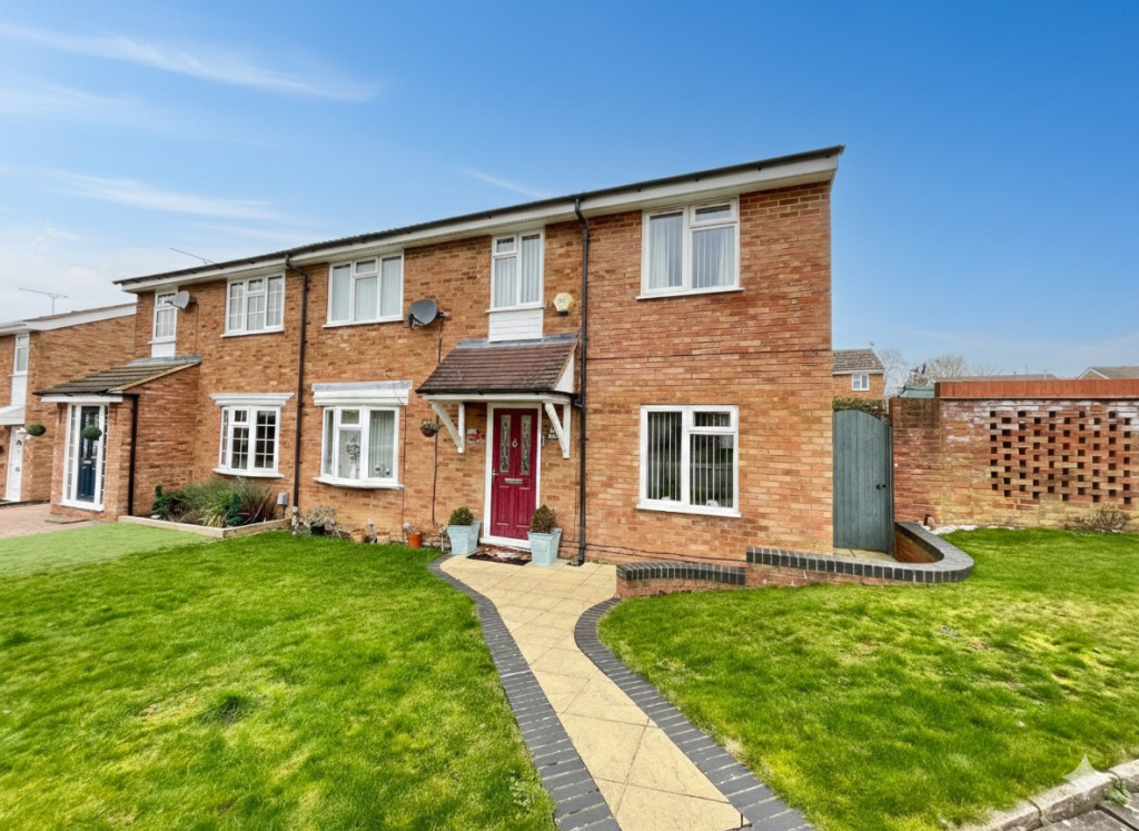 Main image of property: Ventnor Gardens, Luton, Bedfordshire, LU3 3SL