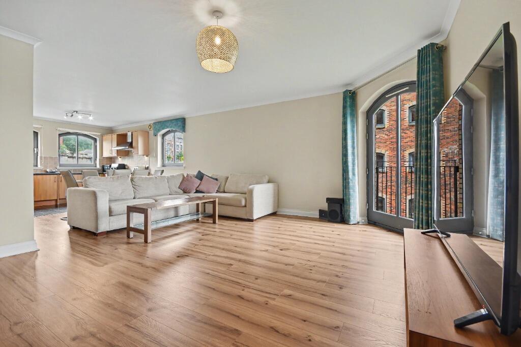 Apartment in Greenock, Ladyburn - View 5