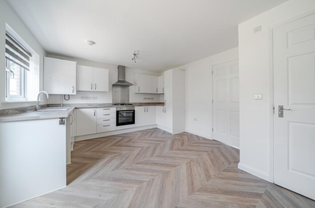 Jenkinson Crescent, Great Gonerby, Grantham, Lincolnshire, NG31 - View 3