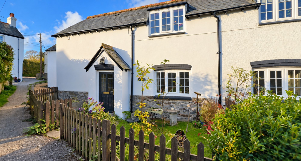 2-bed terraced on Brentor, Tavistock, PL19, £270,000