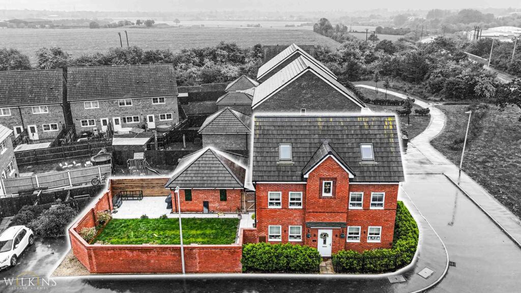 Main image of property: Fleece Lane, Nuneaton, Warwickshire, CV11