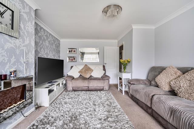 House in Thatcham, West Berkshire - View 3