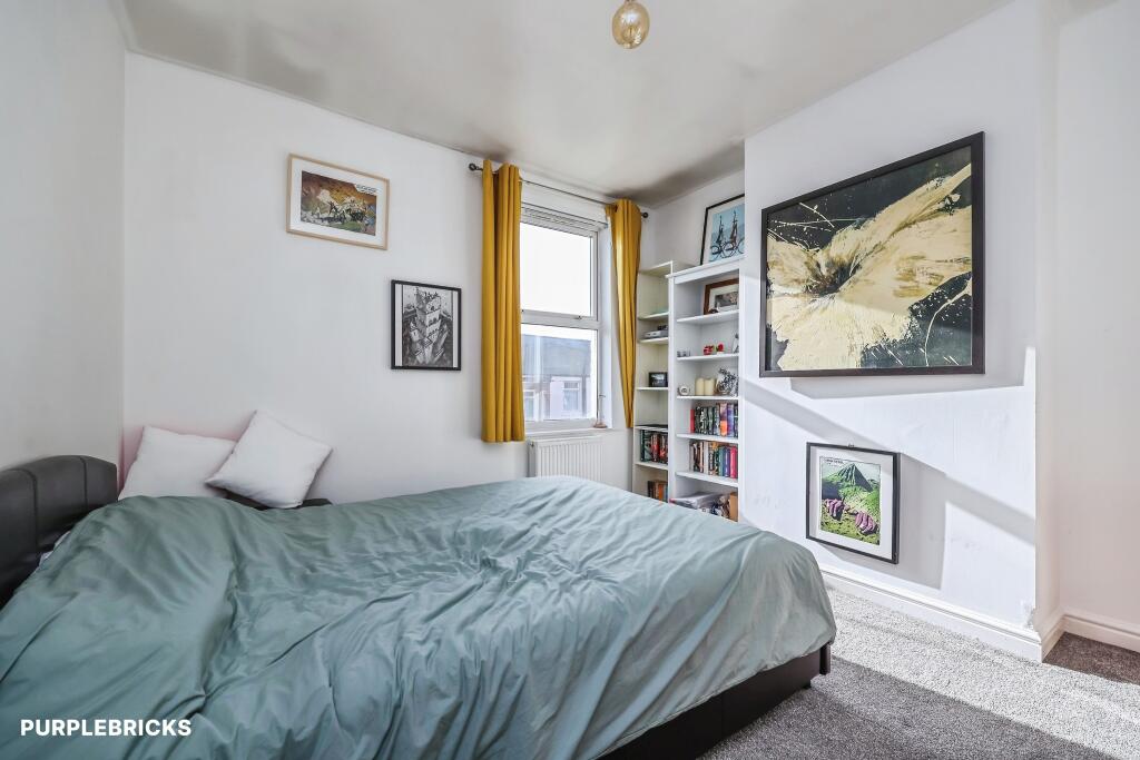 House in Nottingham - View 5