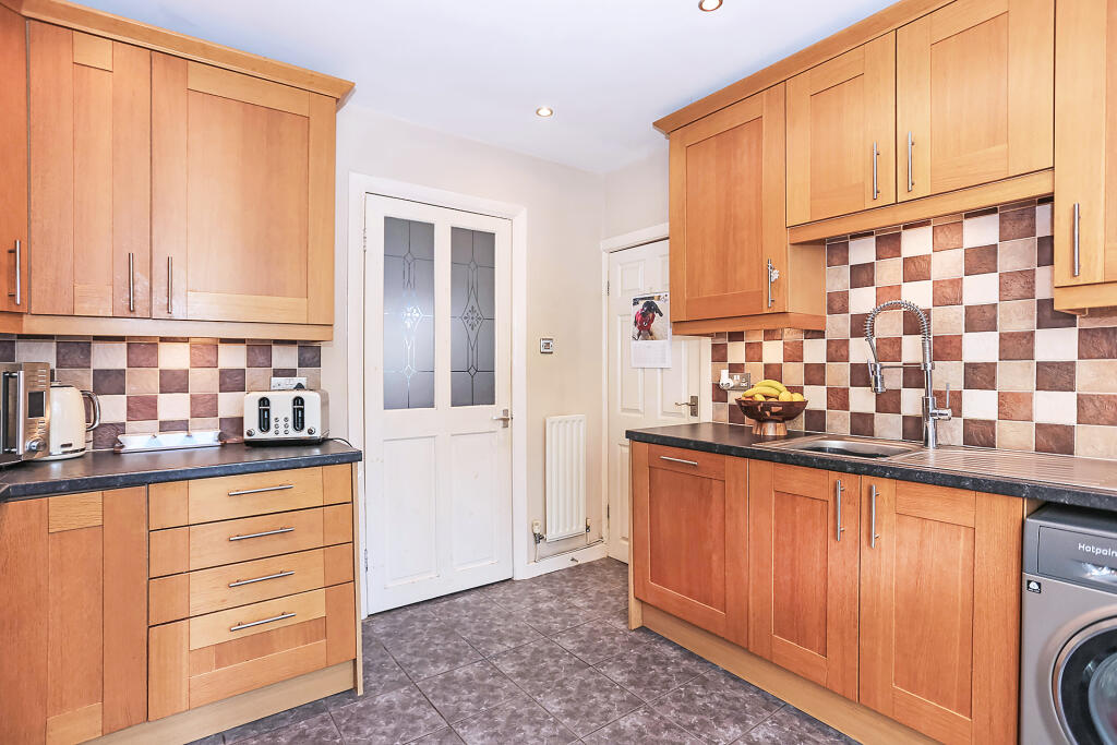 Fox Green Crescent, Birmingham - More