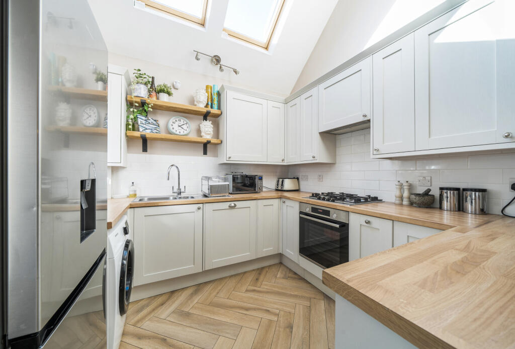 House in London, Morden - View 3