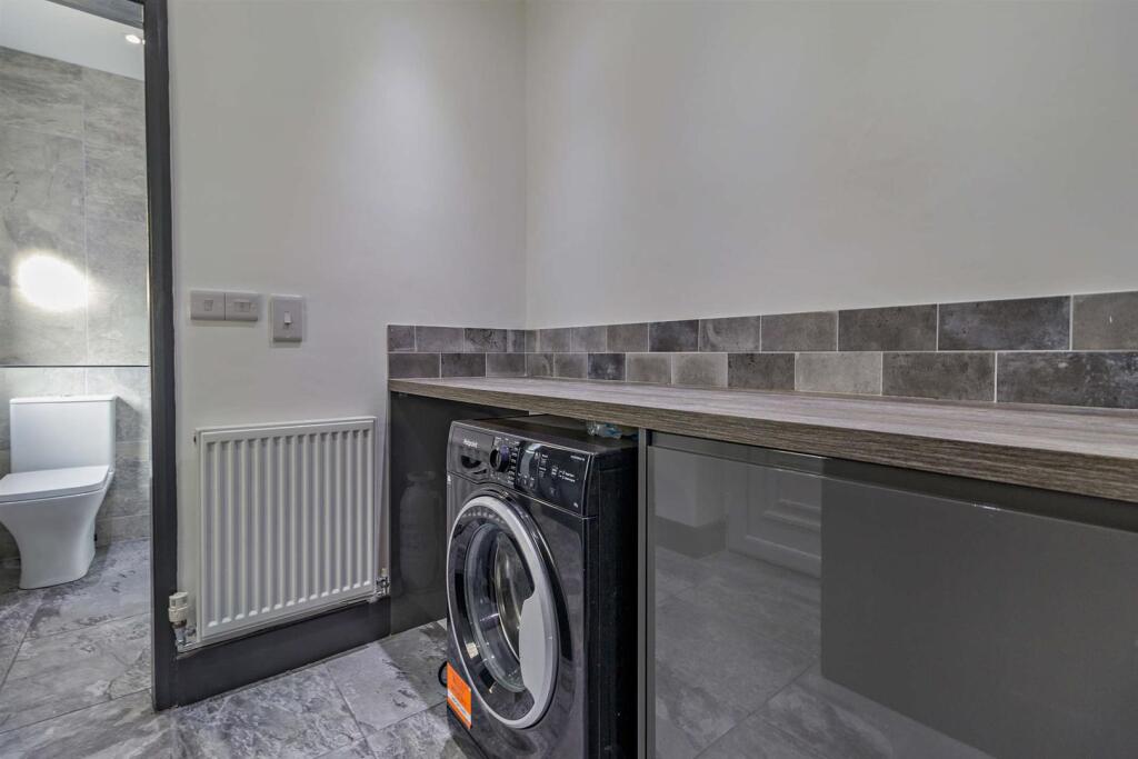 House in Doncaster - View 4