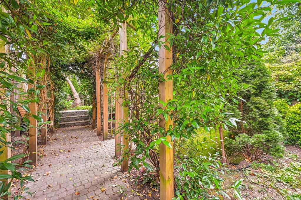 Property photo 11