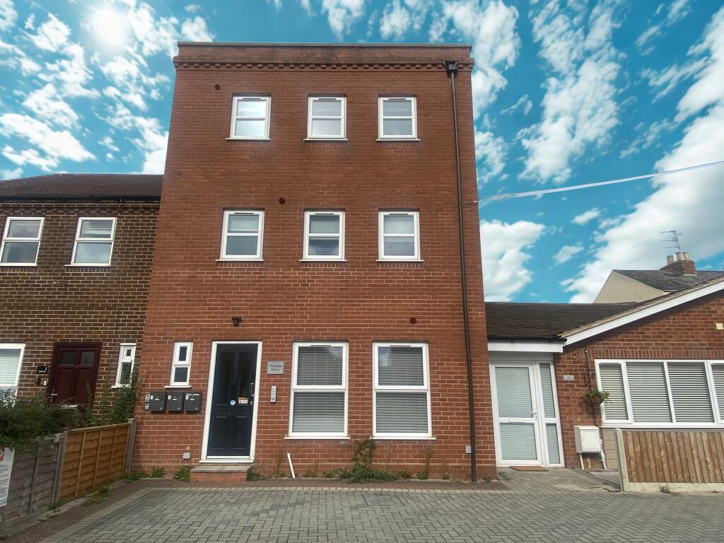 1-bed flat on Watledge House, Barton Road, Tewkesbury, £145,000