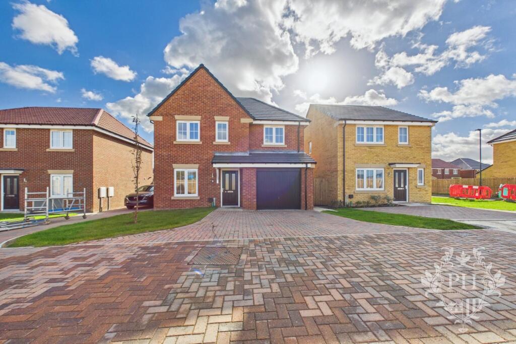 4-bed detached on Redpath Gardens, South Bank, £255,000