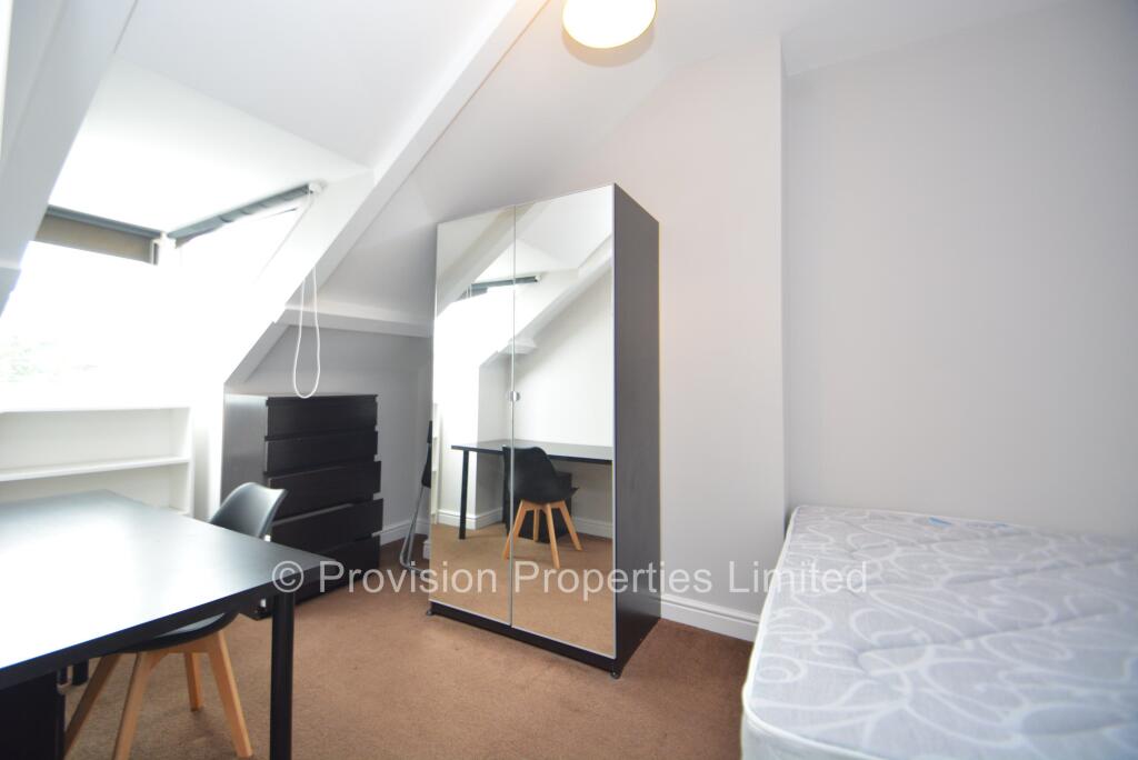 6 bedroom terraced house for rent