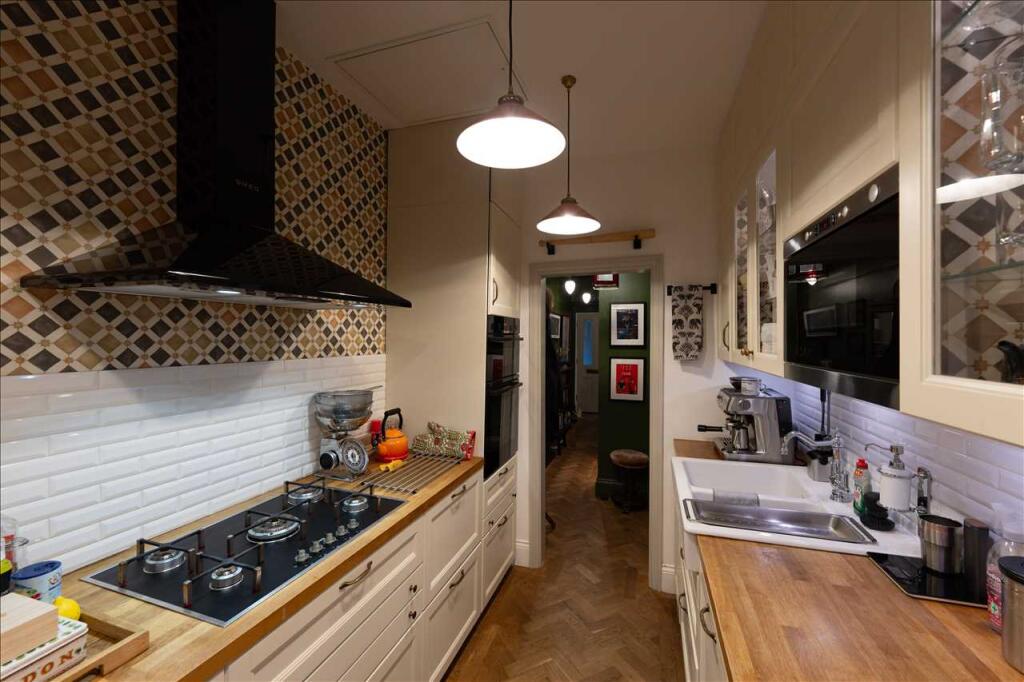Apartment in London - View 4