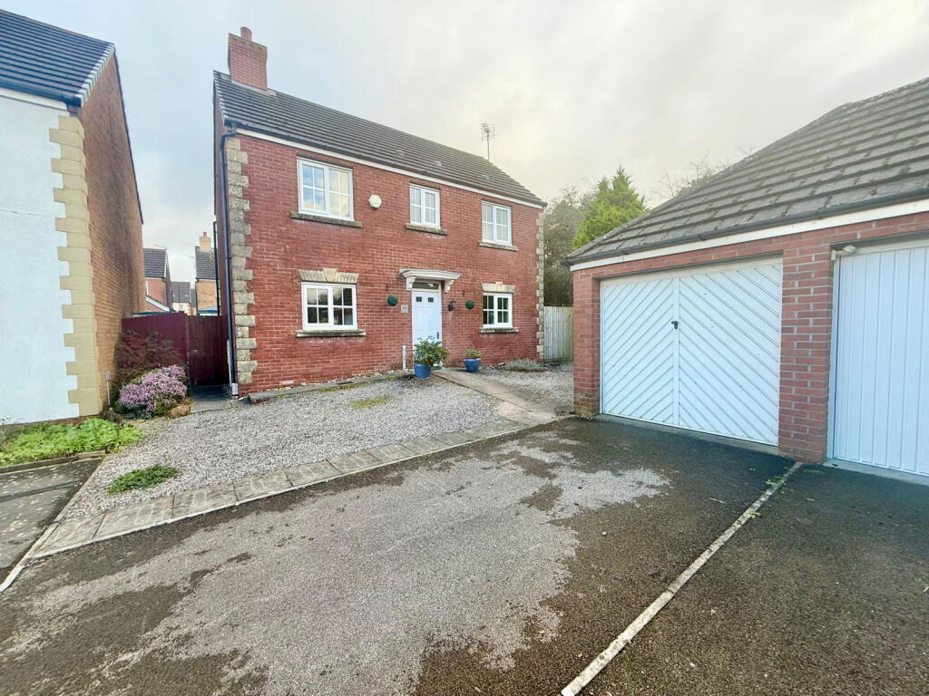 Main image of property: Heol Y Cwrt, North Cornelly, Bridgend, CF33 4AX