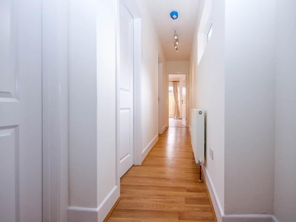 Apartment in Christchurch, Pokesdown, Bournemouth - More