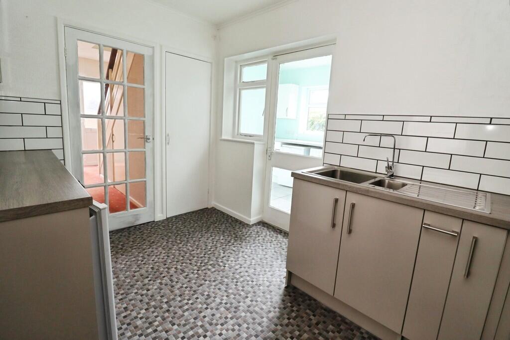 House in North Kesteven, St Aiden's Park, North Hykeham - View 4