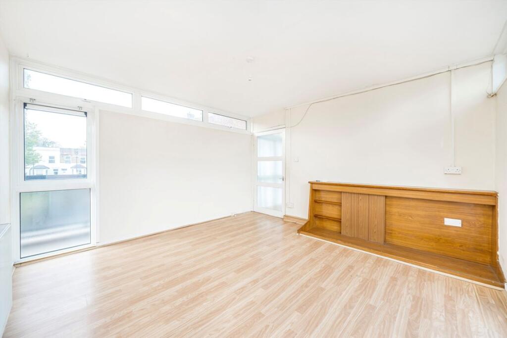 Apartment in London, Tappesfield Estate, Nunhead - More