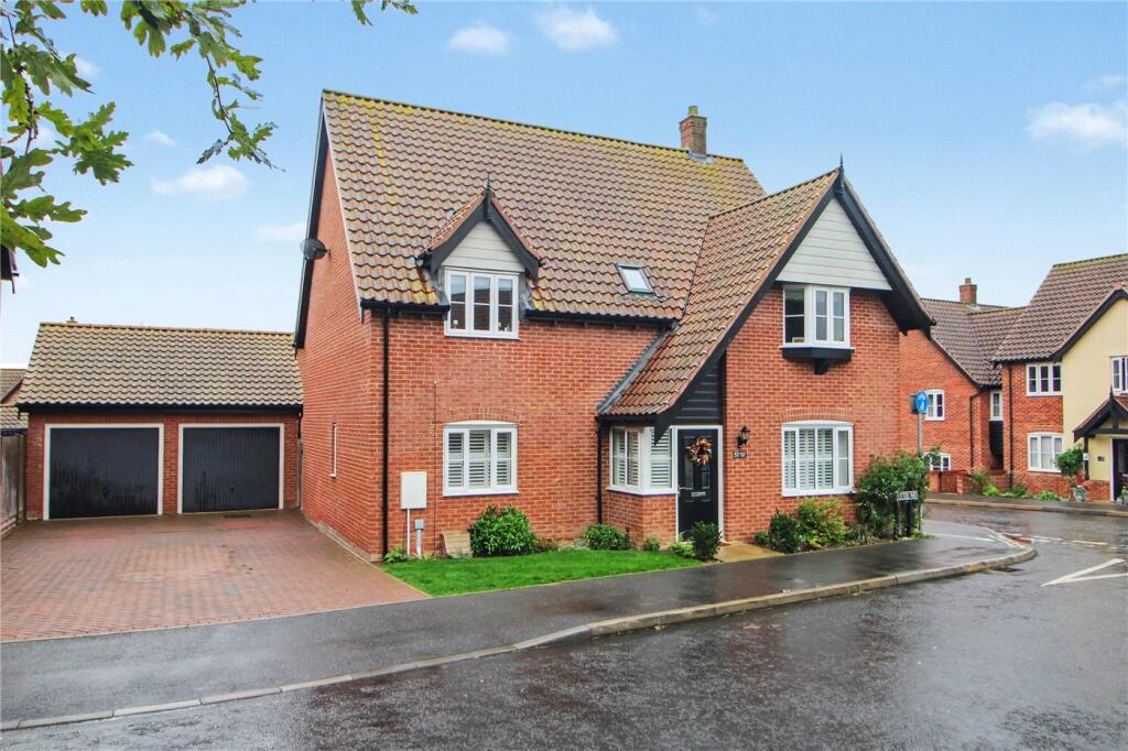 4-bed detached on Potters Way, Poringland, Norwich, Norfolk, NR14, £500,000
